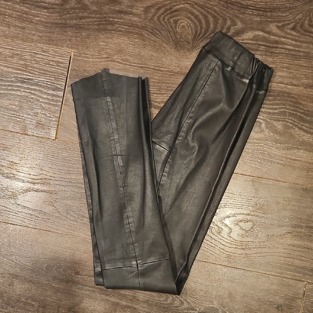 ❤️ CARINA NEW YORK LAMBS LEATHER STEP HEM LEGGINGS, SMALL - Picture 9 of 11